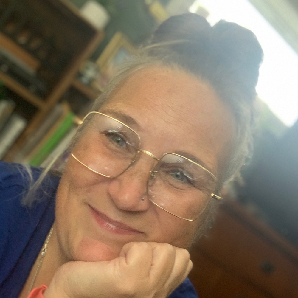 Meet your Posher, Leann